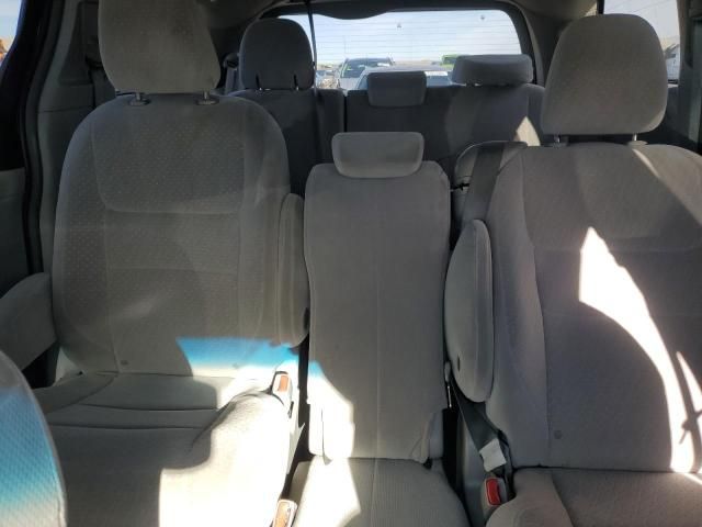 2015 Toyota Sienna LE