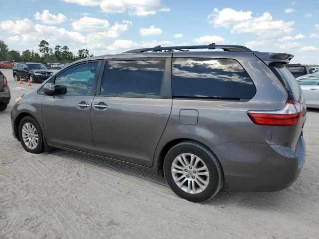 2015 Toyota Sienna XLE