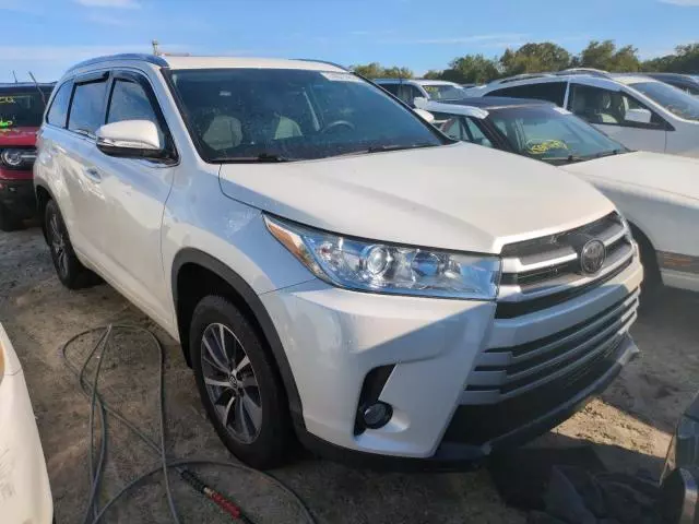 2018 Toyota Highlander SE