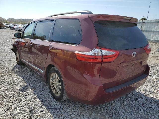 2016 Toyota Sienna XLE