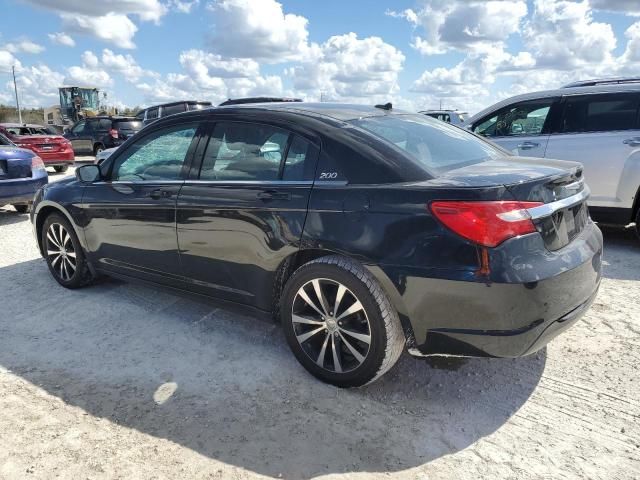 2013 Chrysler 200 Touring