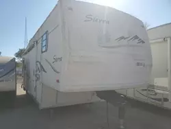 Salvage trucks for sale at Des Moines, IA auction: 2003 Sierra 5th Wheel