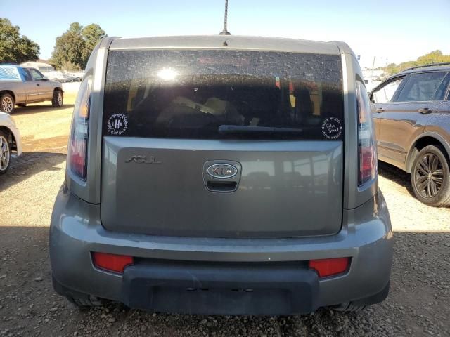 2011 KIA Soul +