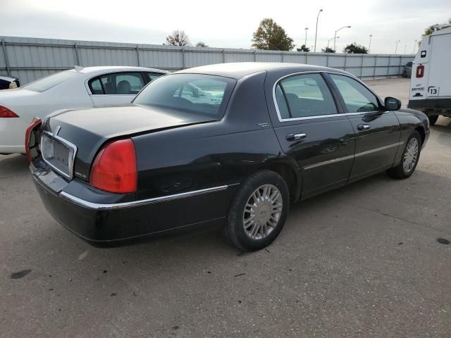 2006 Lincoln Town Car Signature Limited