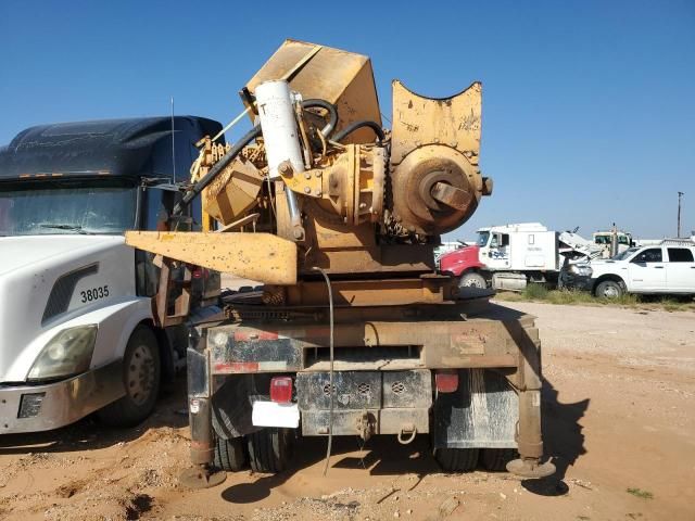 2000 Ford F750 Super Duty