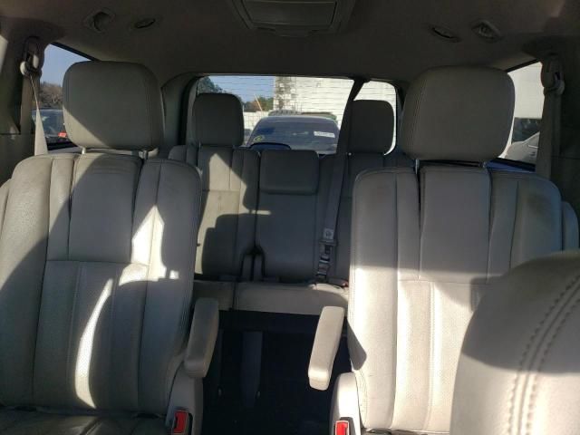 2012 Chrysler Town & Country Touring