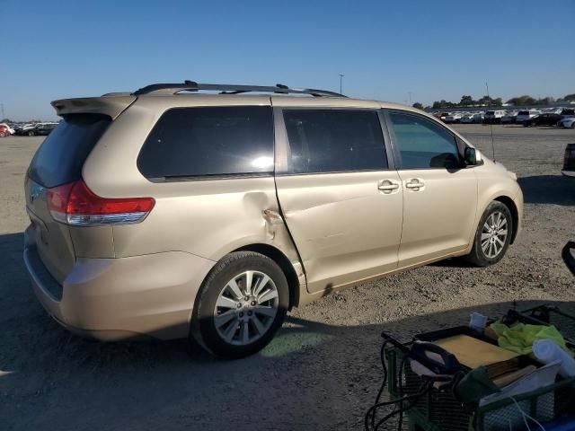 2011 Toyota Sienna LE