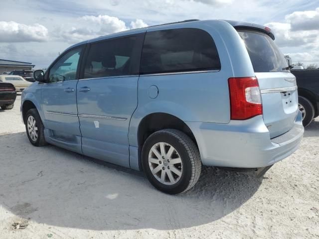 2013 Chrysler Town & Country Touring