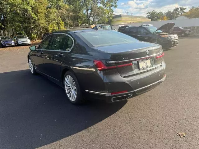 2022 BMW 740 XI