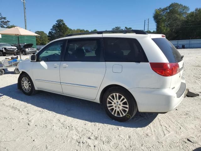 2010 Toyota Sienna XLE