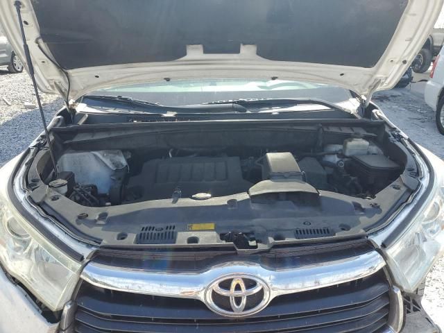 2015 Toyota Highlander LE