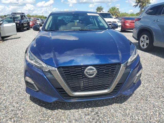 2022 Nissan Altima SR