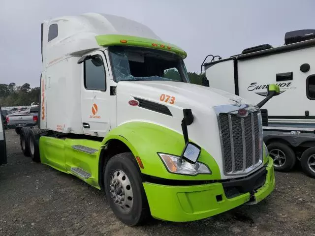 2023 Peterbilt 579