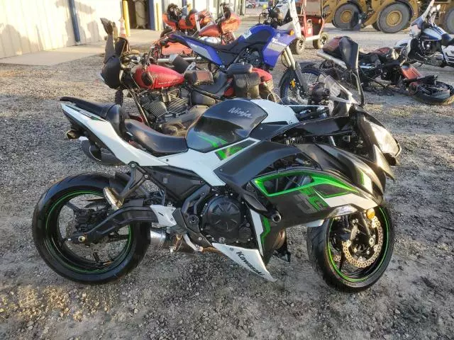 2022 Kawasaki EX650 N