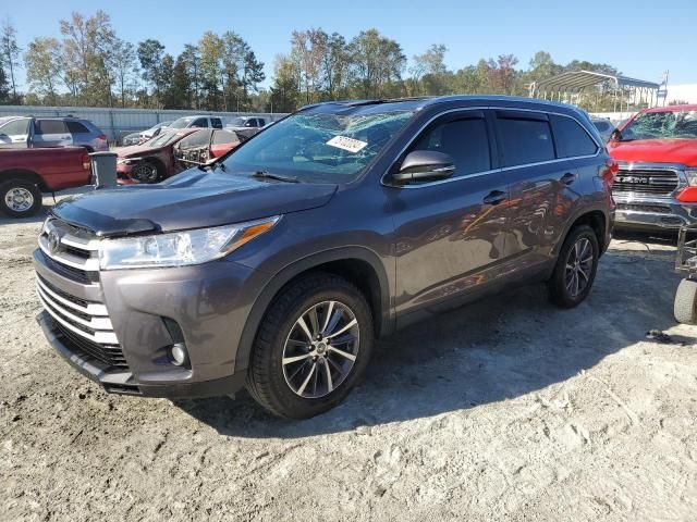 2019 Toyota Highlander SE