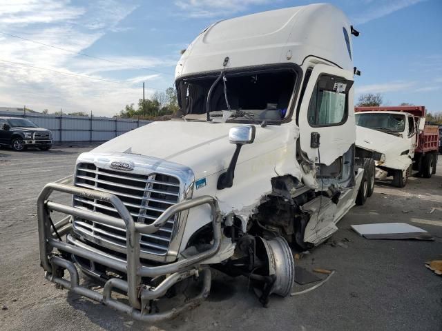 2016 Freightliner Cascadia 125