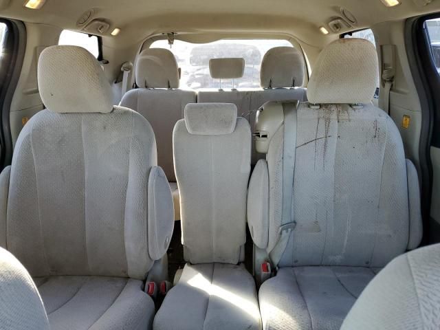 2013 Toyota Sienna LE