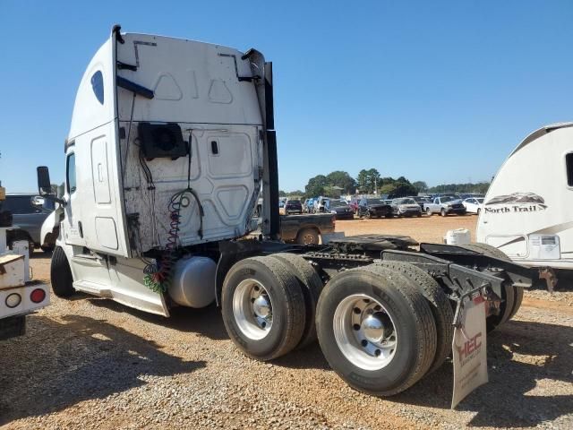 2020 Freightliner Cascadia 126