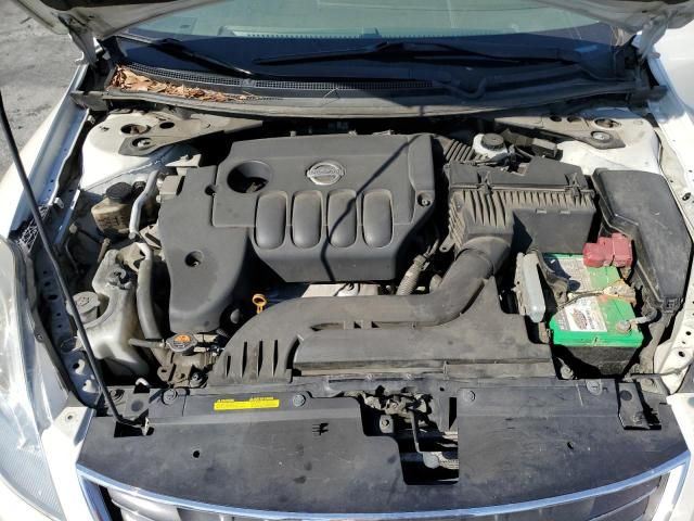 2010 Nissan Altima Base