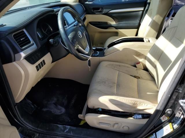 2016 Toyota Highlander LE