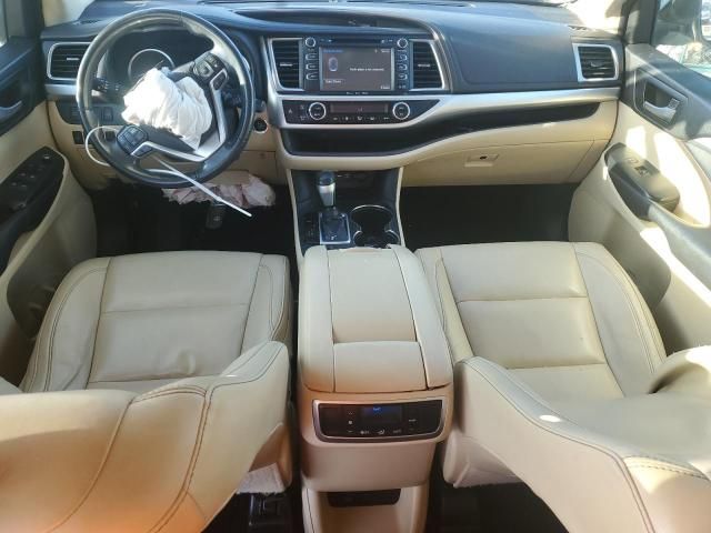 2018 Toyota Highlander SE