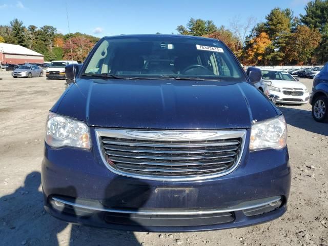 2016 Chrysler Town & Country Touring