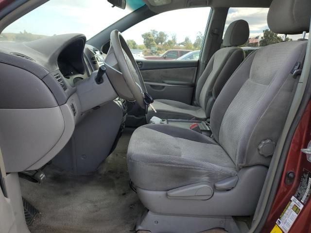 2007 Toyota Sienna CE