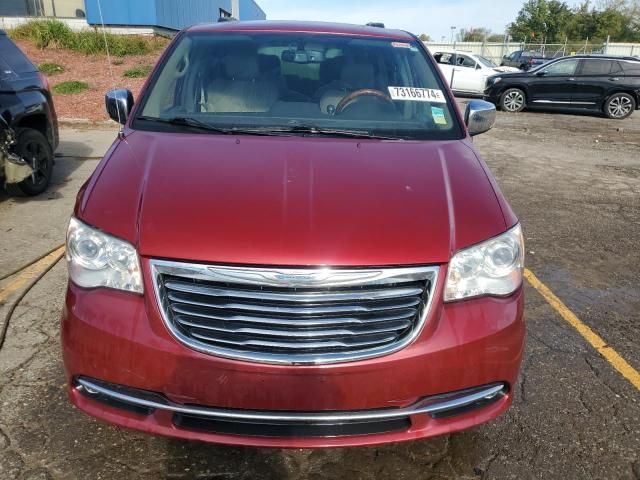 2012 Chrysler Town & Country Limited