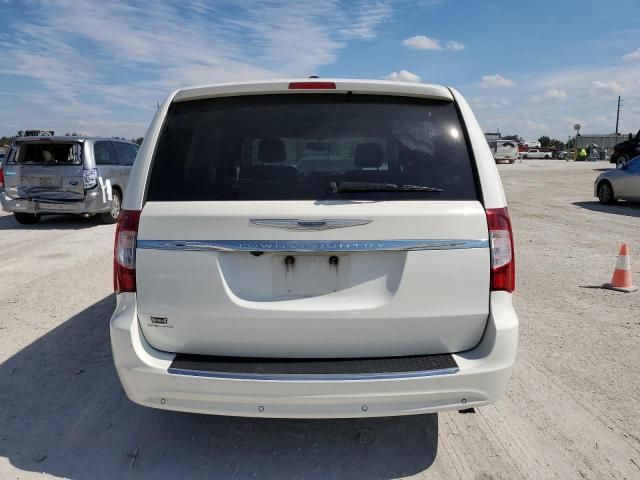 2012 Chrysler Town & Country Touring