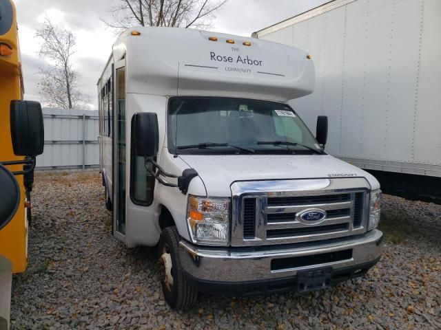 2016 Ford Econoline E350 Super Duty Cutaway Van