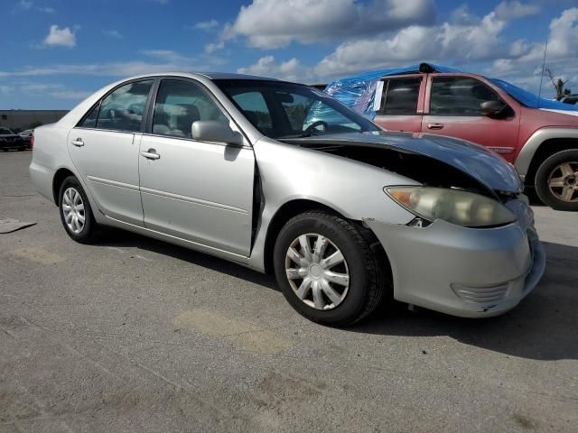 2005 Toyota Camry LE