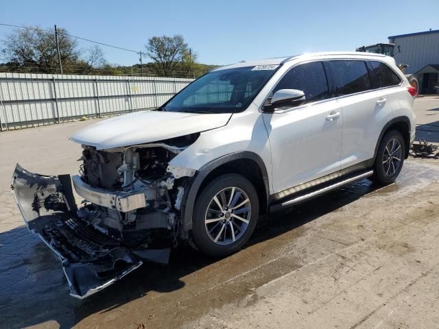 2019 Toyota Highlander SE