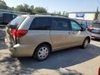 2004 Toyota Sienna CE