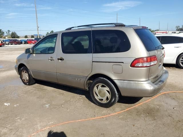 2002 Toyota Sienna LE