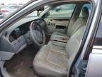 2005 Lincoln Town Car Signature Limited