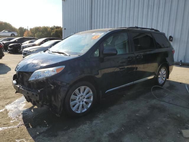 2015 Toyota Sienna LE