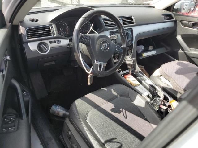 2013 Volkswagen Passat SE