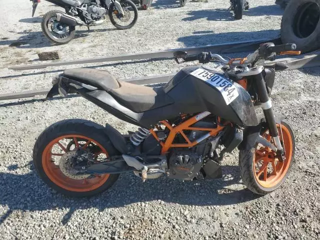 2016 KTM RC 390