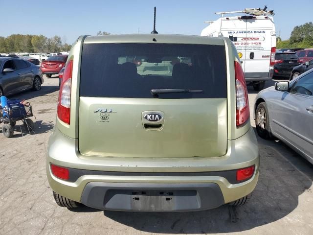 2013 KIA Soul +