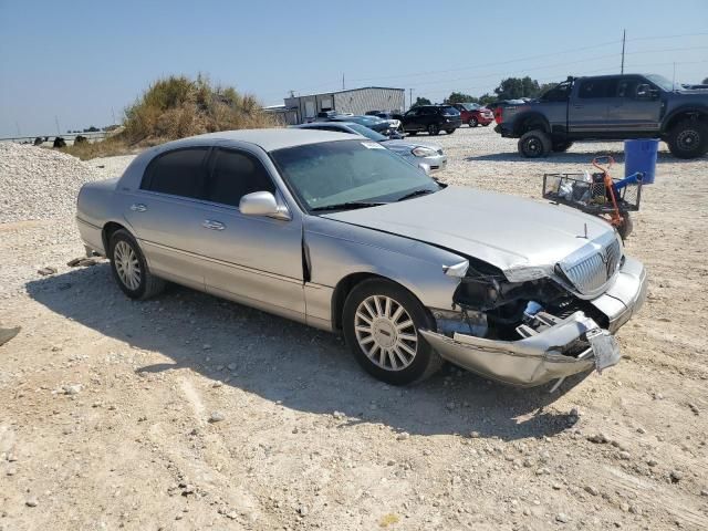 2005 Lincoln Town Car Signature