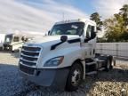 2020 Freightliner Cascadia 126