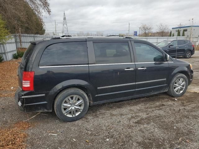 2010 Chrysler Town & Country Limited