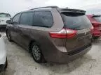 2018 Toyota Sienna XLE