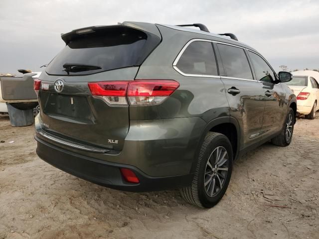 2019 Toyota Highlander SE