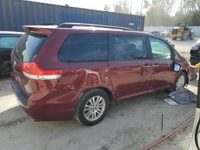 2011 Toyota Sienna XLE