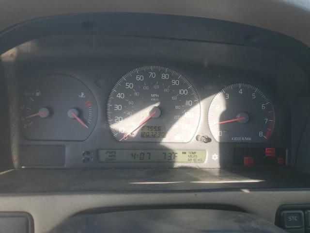 2000 Volvo V70 Base