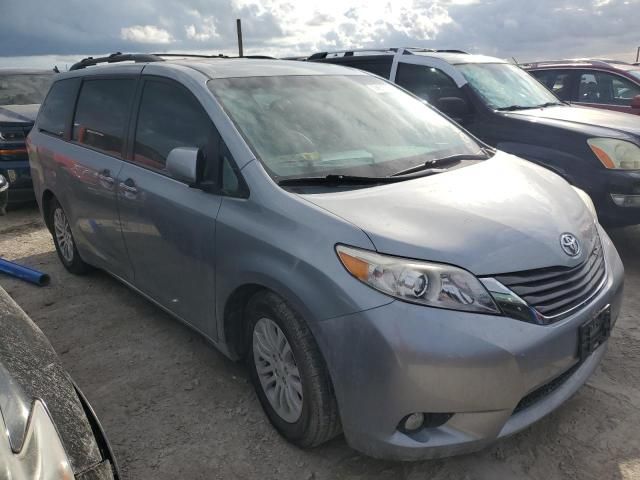 2011 Toyota Sienna XLE