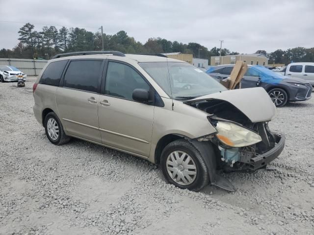 2005 Toyota Sienna CE