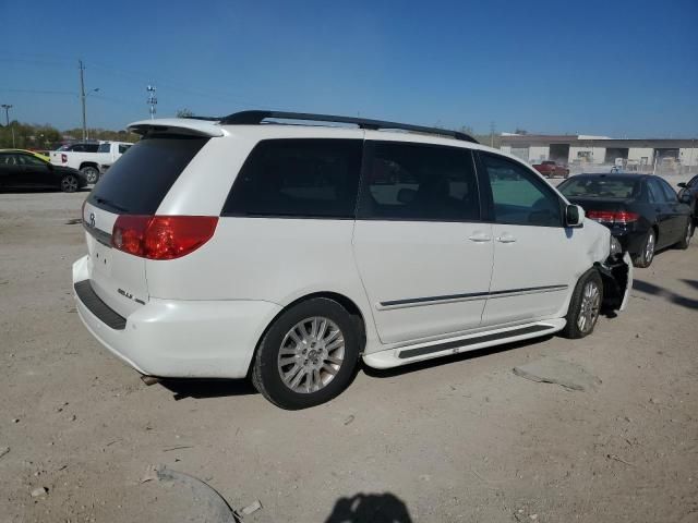 2010 Toyota Sienna XLE