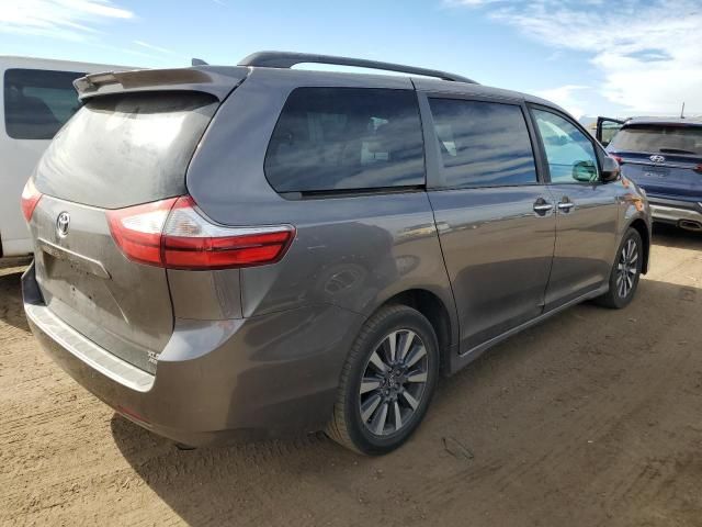 2018 Toyota Sienna XLE